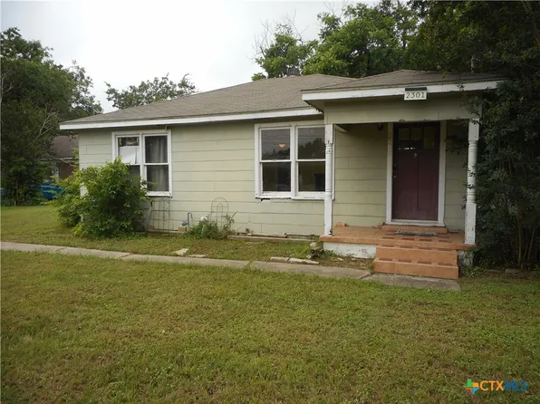 2301 E North Dr, Taylor, TX 76574