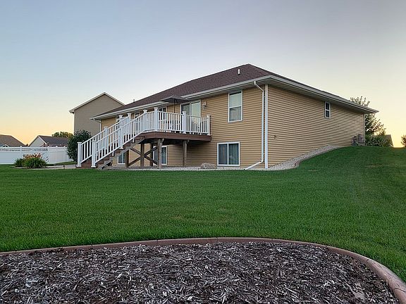 5th image of 4822 Adriana Ct
