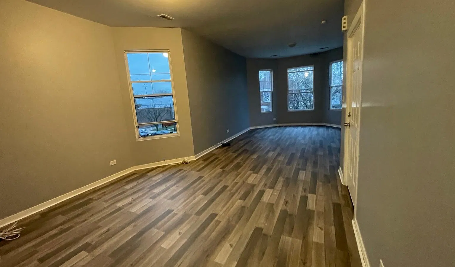 1525 S 49th Ave — Photo 3