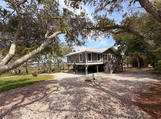16851 Anna St, Cedar Key, FL 32625