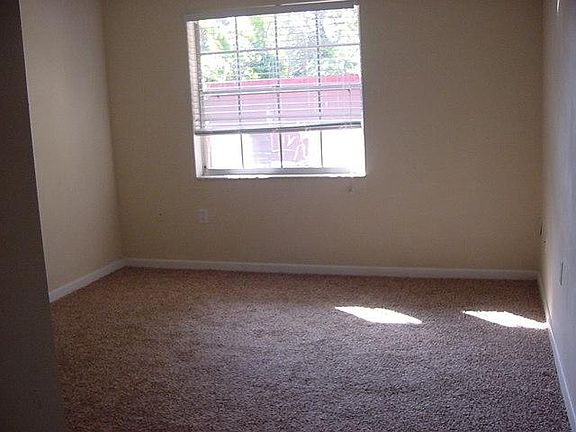 5th image of 3211 W Deleon St #0