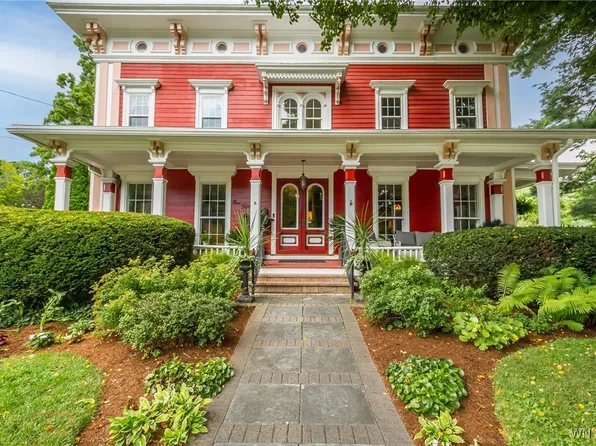 154 N Main St, Naples, NY 14512