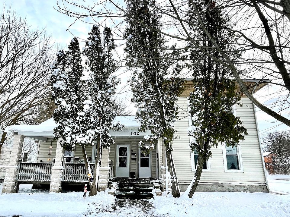 1st image of 102 Paw St #4