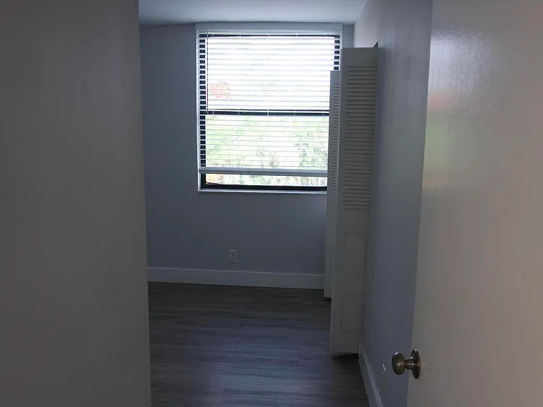 213 Lake Pointe Dr #211 — Photo 16
