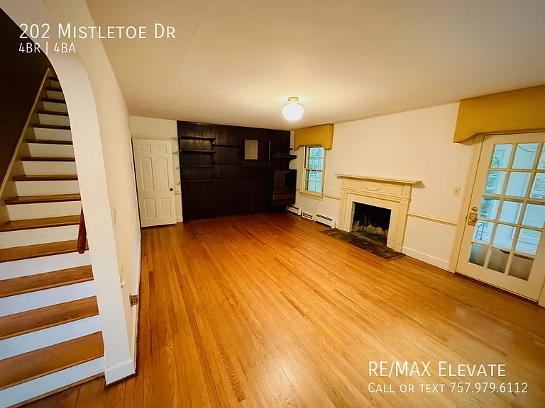 202 Mistletoe Dr — Photo 5