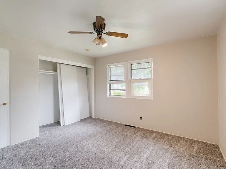 1611 S Martha St — Photo 14
