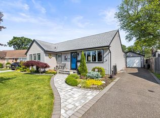 714 Barkley Ave, East Meadow, NY 11554