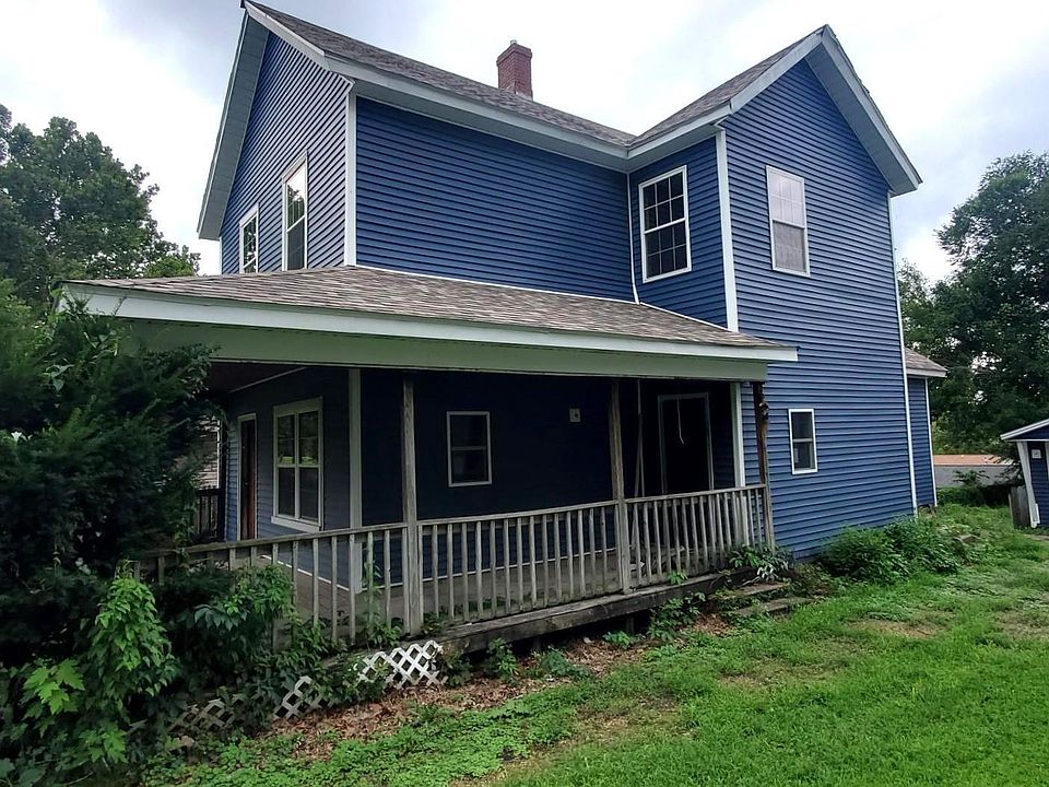 1st image of 722 10th Ave S
