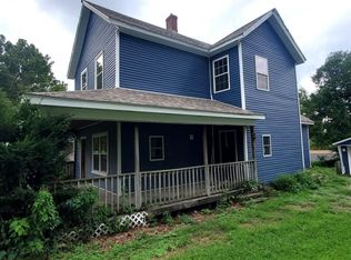 722 10th Ave S, Clinton, IA 52732