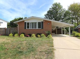 9915 Pomona Dr, Bethesda, MD 20817