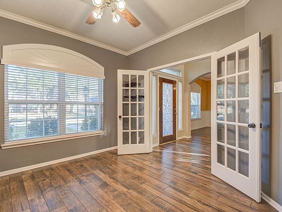 4th image of 7939 Sonoma Oak Dr