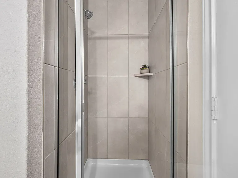310 W Evergreen St #101 — Photo 14