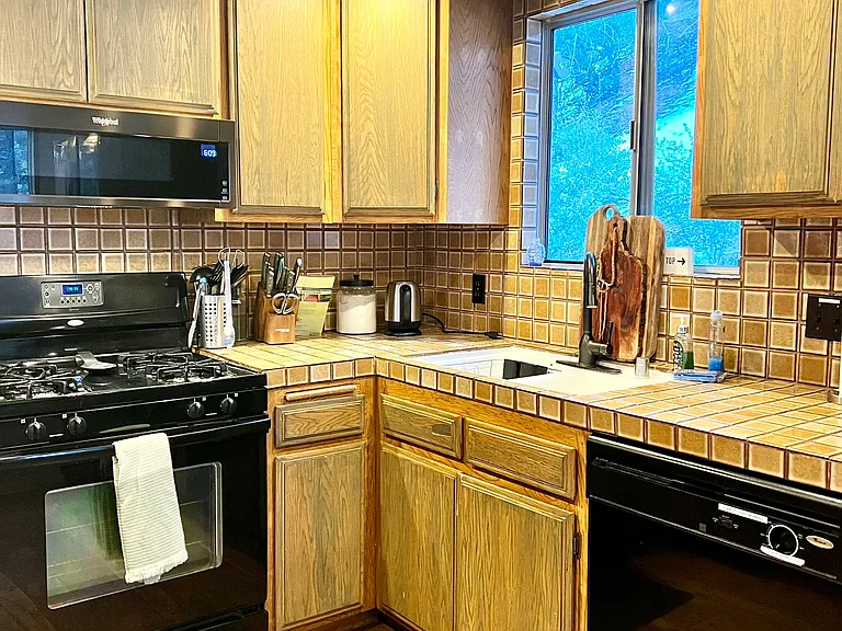 2120 Cypress Way — Photo 10