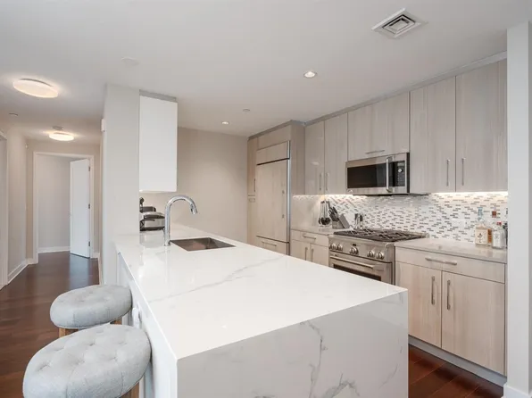 1200 Avenue At Port Imperial APT 306, Weehawken, NJ 07086
