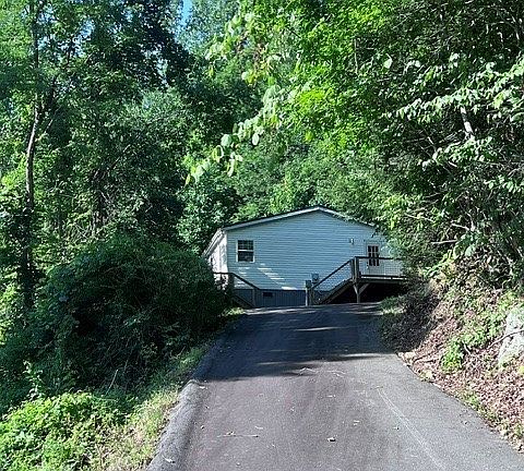 3rd image of 4174 4174 Big Horse Creek Road