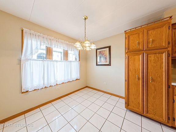 4th image of 13934 Lavergne Ave APT 806