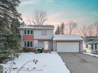 436 Dutch Hill Dr, Lansing, MI