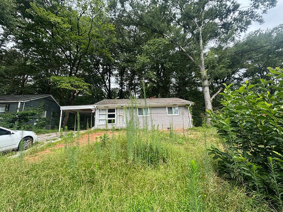 1st image of 324 Fairburn Rd NW