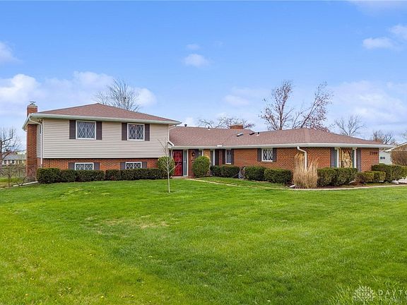 3rd image of 2399 Meadowgreen Dr