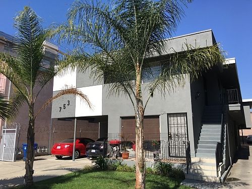 1st image of 753 N Hudson Ave APT 4