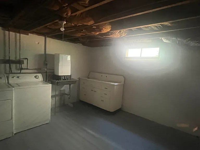 322 Marr St — Photo 15