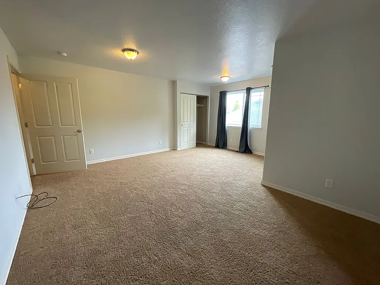 228 Winchester Creek Ave — Photo 43