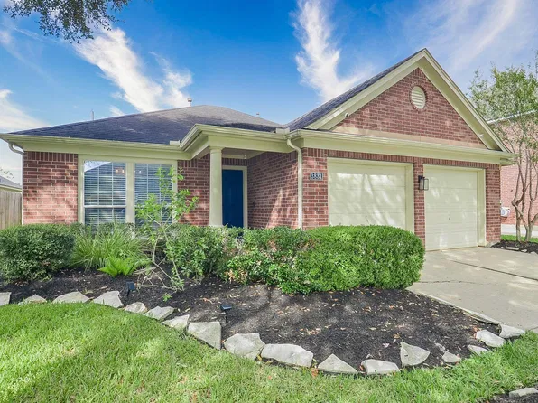 3831 Carters Lake Dr, Richmond, TX 77406