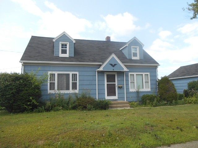 1st image of 1756 W 36th St