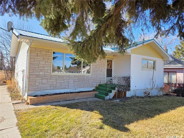 30 Main STREET, Manor, SK S0C 1R0