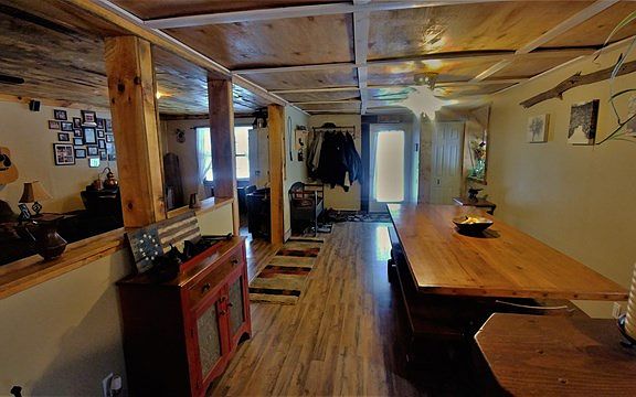 2nd image of 489 Simonds Hill Ln