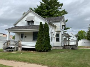 1208 16th Ave, Menominee, MI 49858