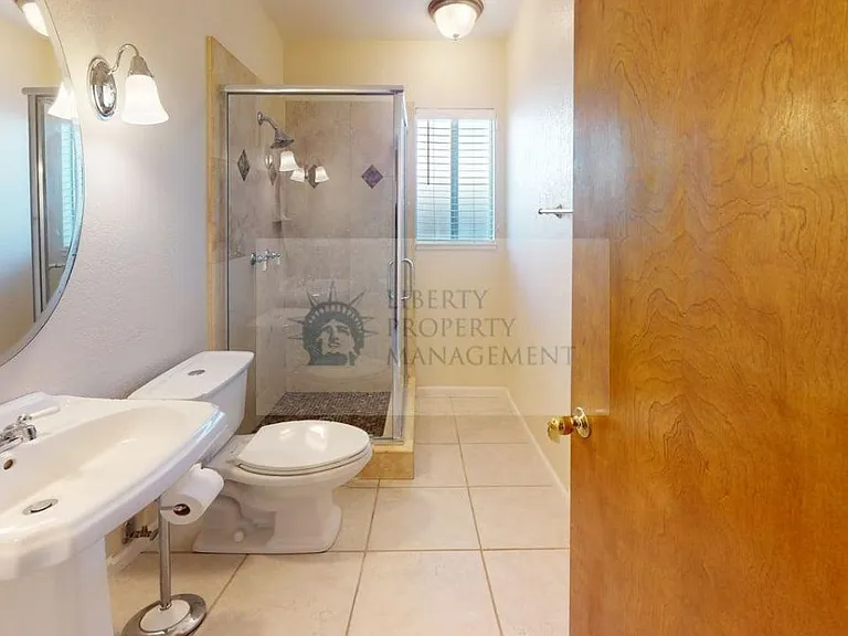 2513 Verano Ave — Photo 8