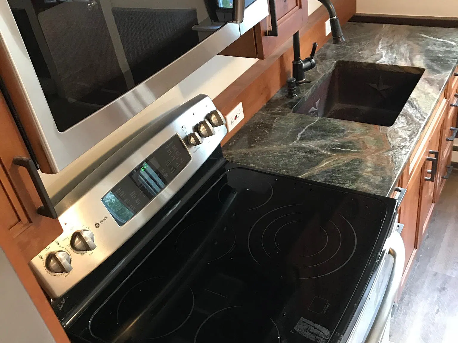 2 bed, 1200 sqft, $1,500 — Photo 3
