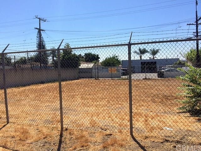 2nd image of 2615 Merced Ave