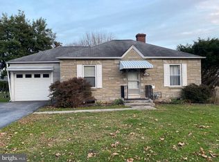 2261 Manor Ridge Dr, Lancaster, PA 17603