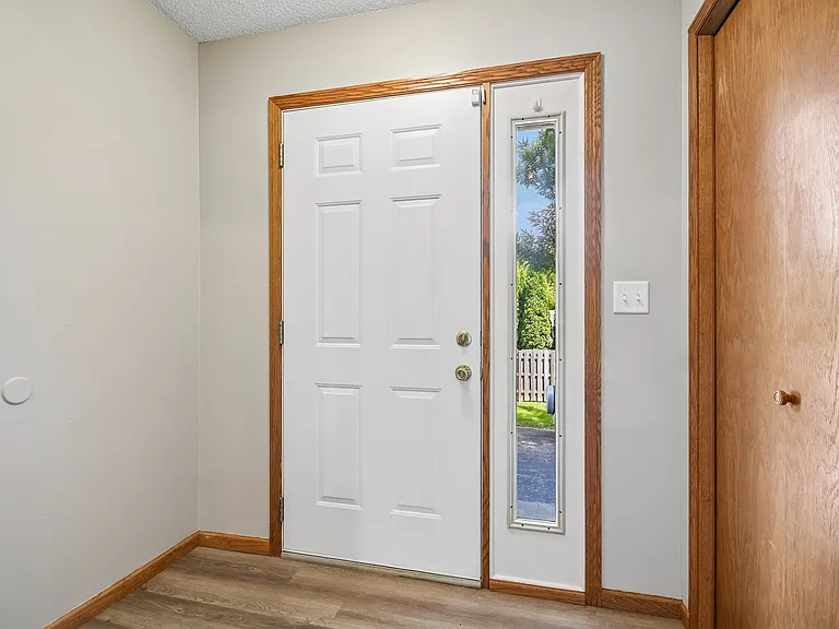 3525 Cory Ln — Photo 4