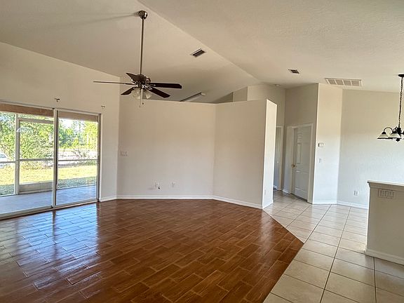 3rd image of 2047 Lovoy Ct