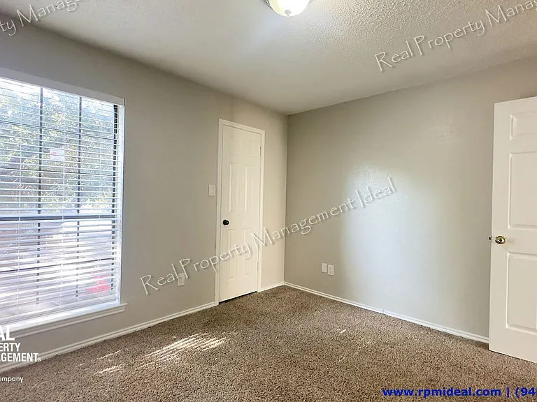 9601 Forest Ln #323 — Photo 13