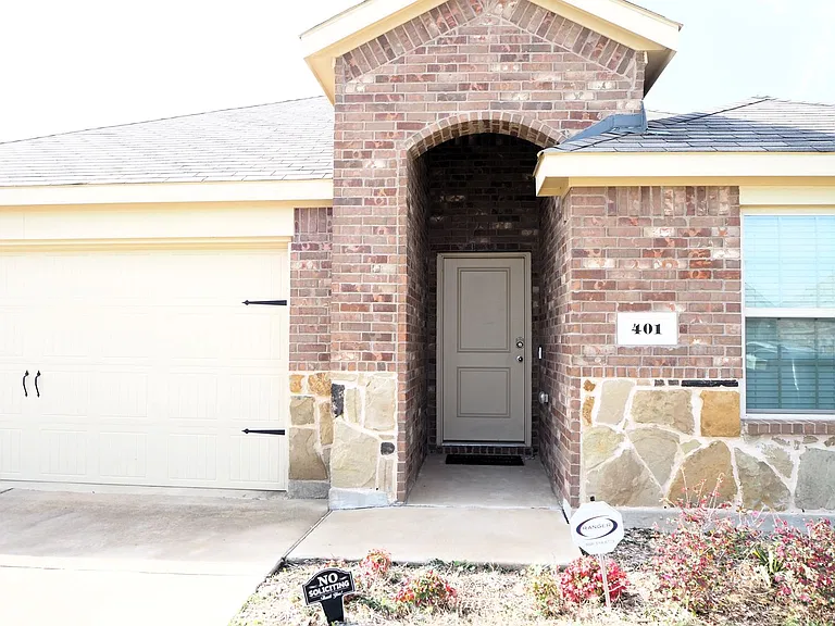401 Wilson Way — Photo 5