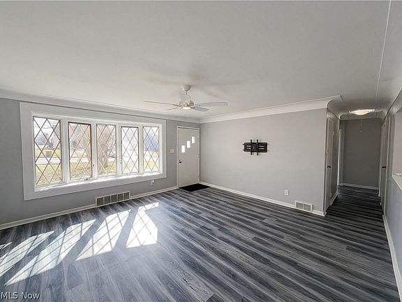 3rd image of 18715 Libby Rd