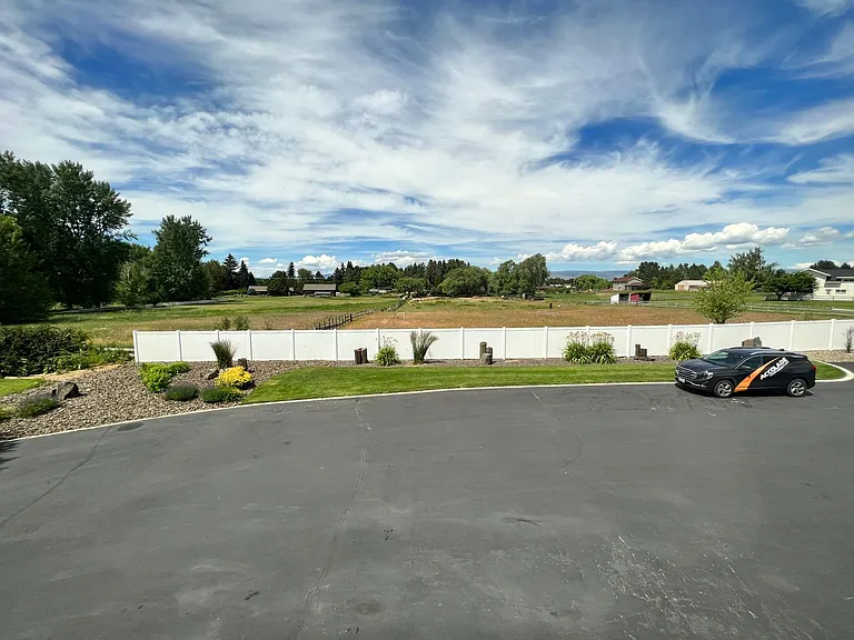 308 Oak St — Photo 23