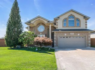 1377 Girard Dr, Lakeshore, ON N0R 1A0