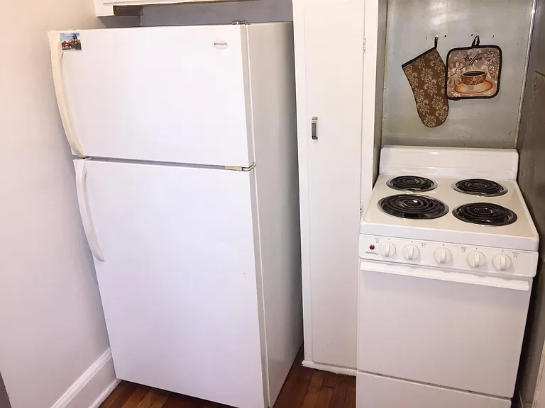 908 Columbia Ave #4 — Photo 9