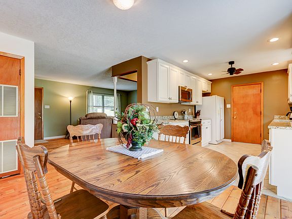5th image of 11029 Hughlan Dr