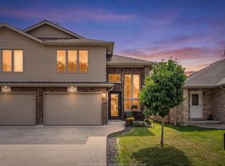 9 Shaw Dr, Amherstburg, ON N9V0B1