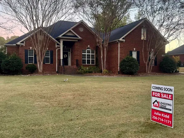4405 Hidden Lake Dr SE, Owens Cross Roads, AL 35763