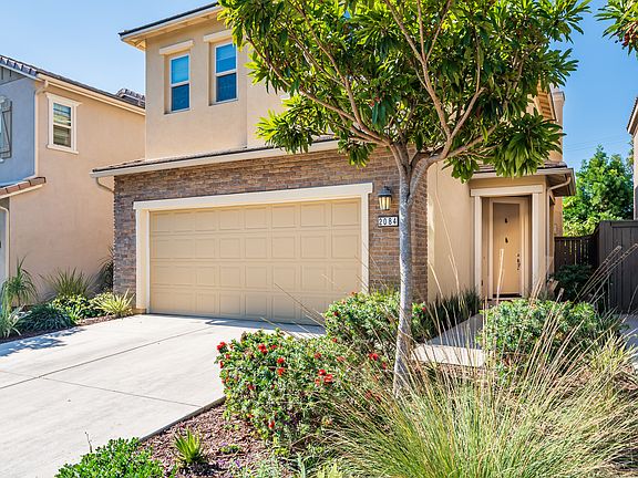 2nd image of 2084 Blue Oak Ln