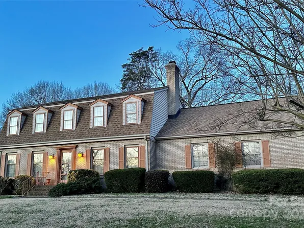 4215 Montibello Dr, Charlotte, NC 28226