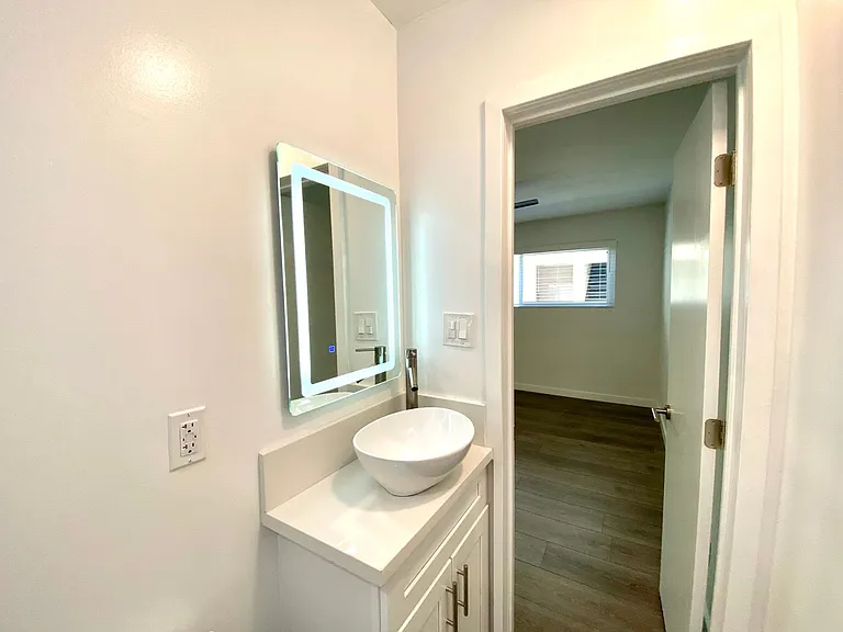 3666 Watseka Avenue — Photo 23