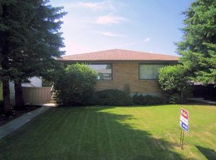 1215 AA 19th St NE, Calgary, AB T2E4Y1